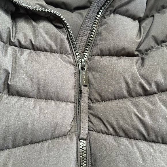 NWT - Calvin Klein Puffer Jacket - Picture 3 of 9